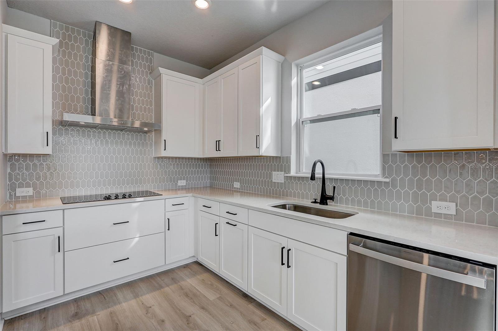 JOHN'S LAKE LANDING - Residential