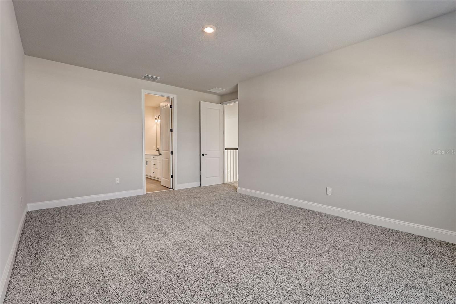 JOHN'S LAKE LANDING - Residential