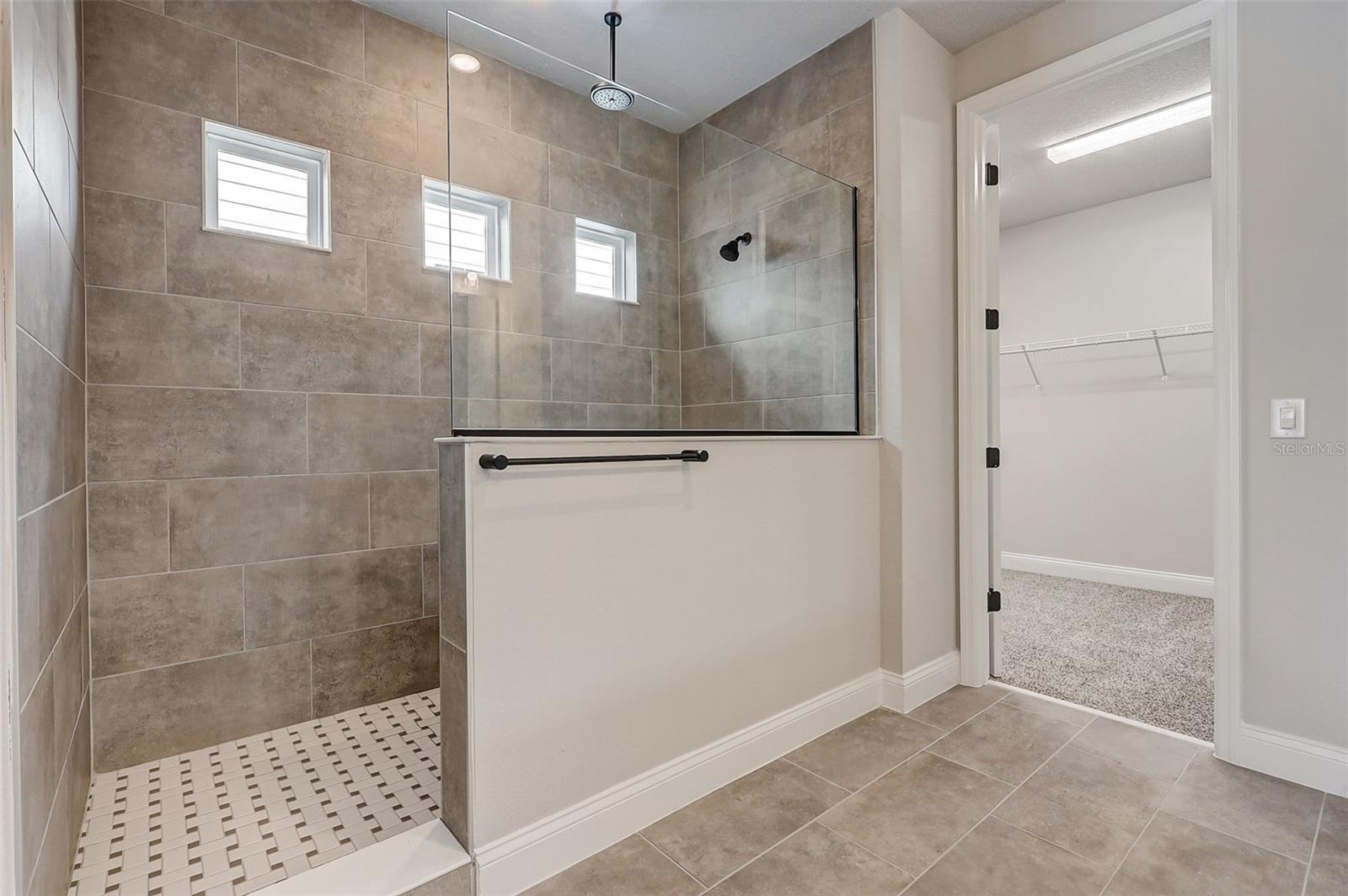 JOHN'S LAKE LANDING - Residential