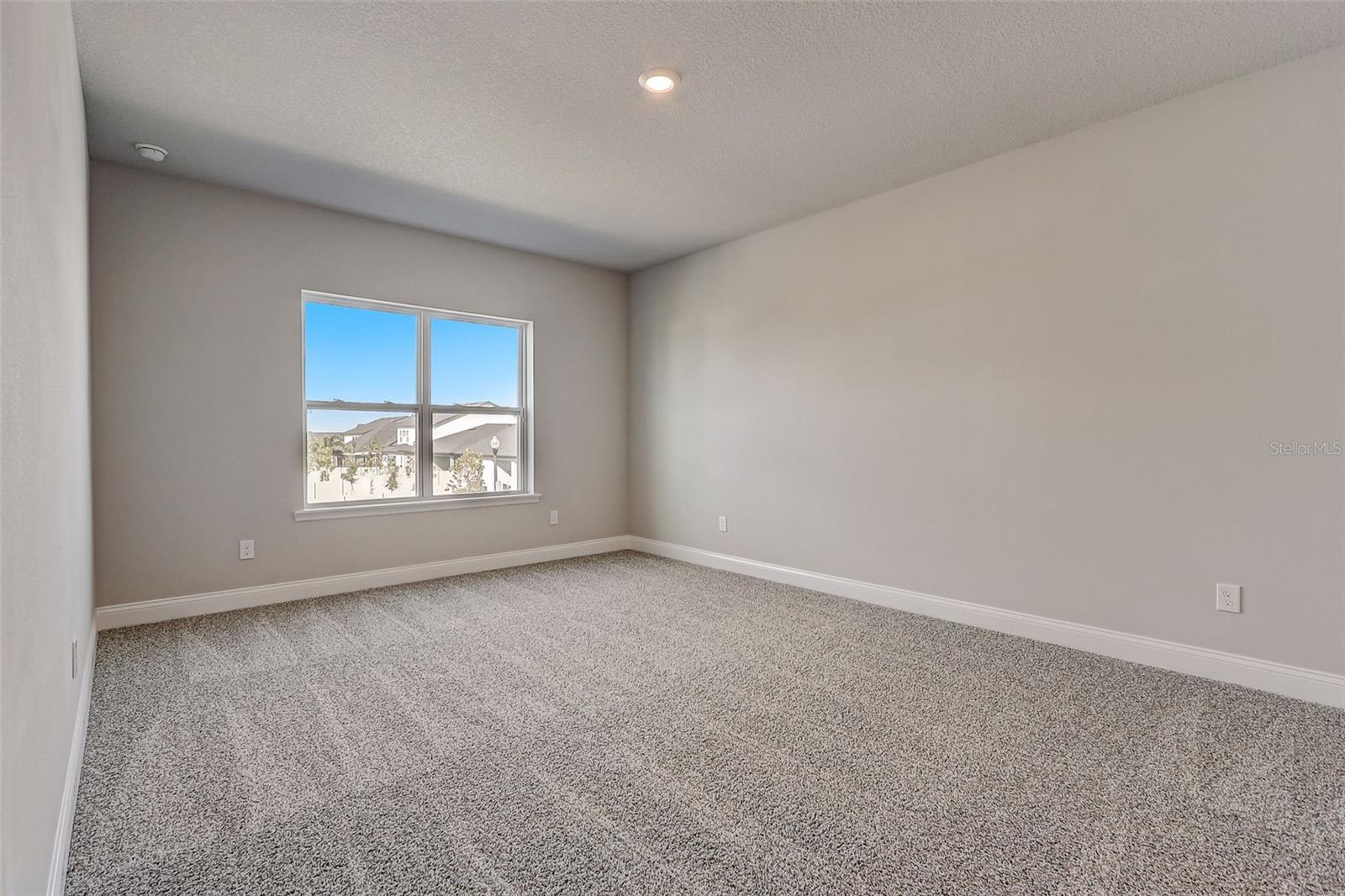 JOHN'S LAKE LANDING - Residential