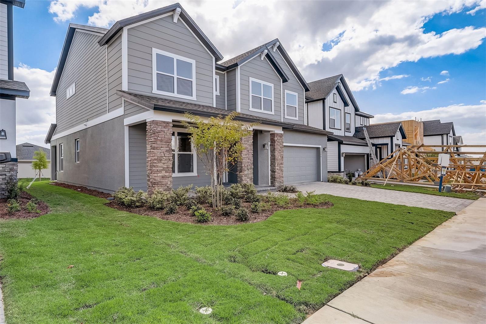 JOHN'S LAKE LANDING - Residential