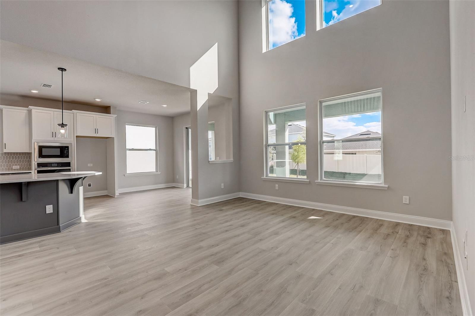 JOHN'S LAKE LANDING - Residential