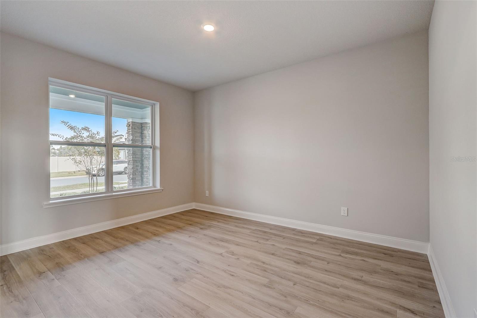 JOHN'S LAKE LANDING - Residential