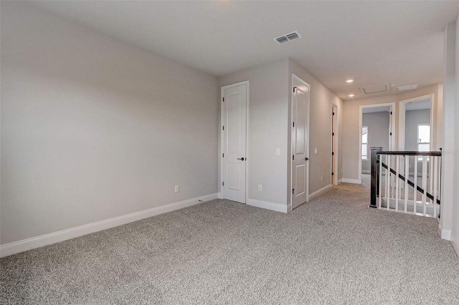 JOHN'S LAKE LANDING - Residential