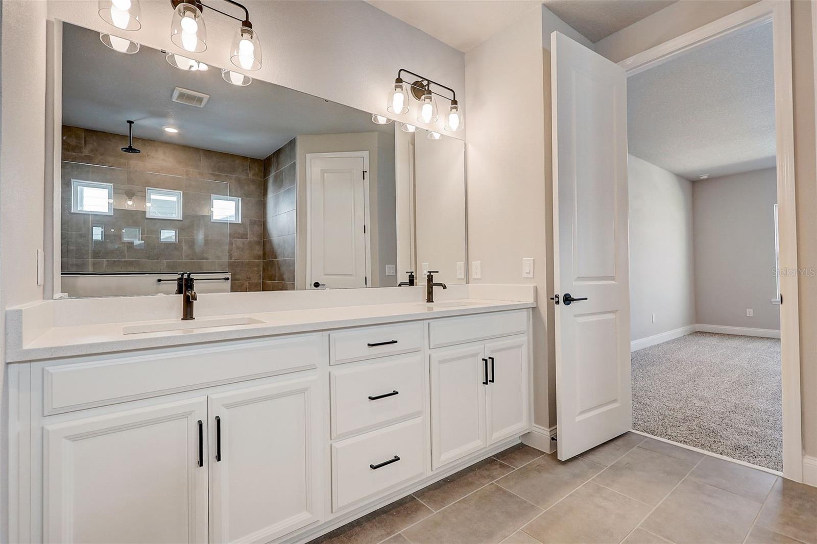 JOHN'S LAKE LANDING - Residential