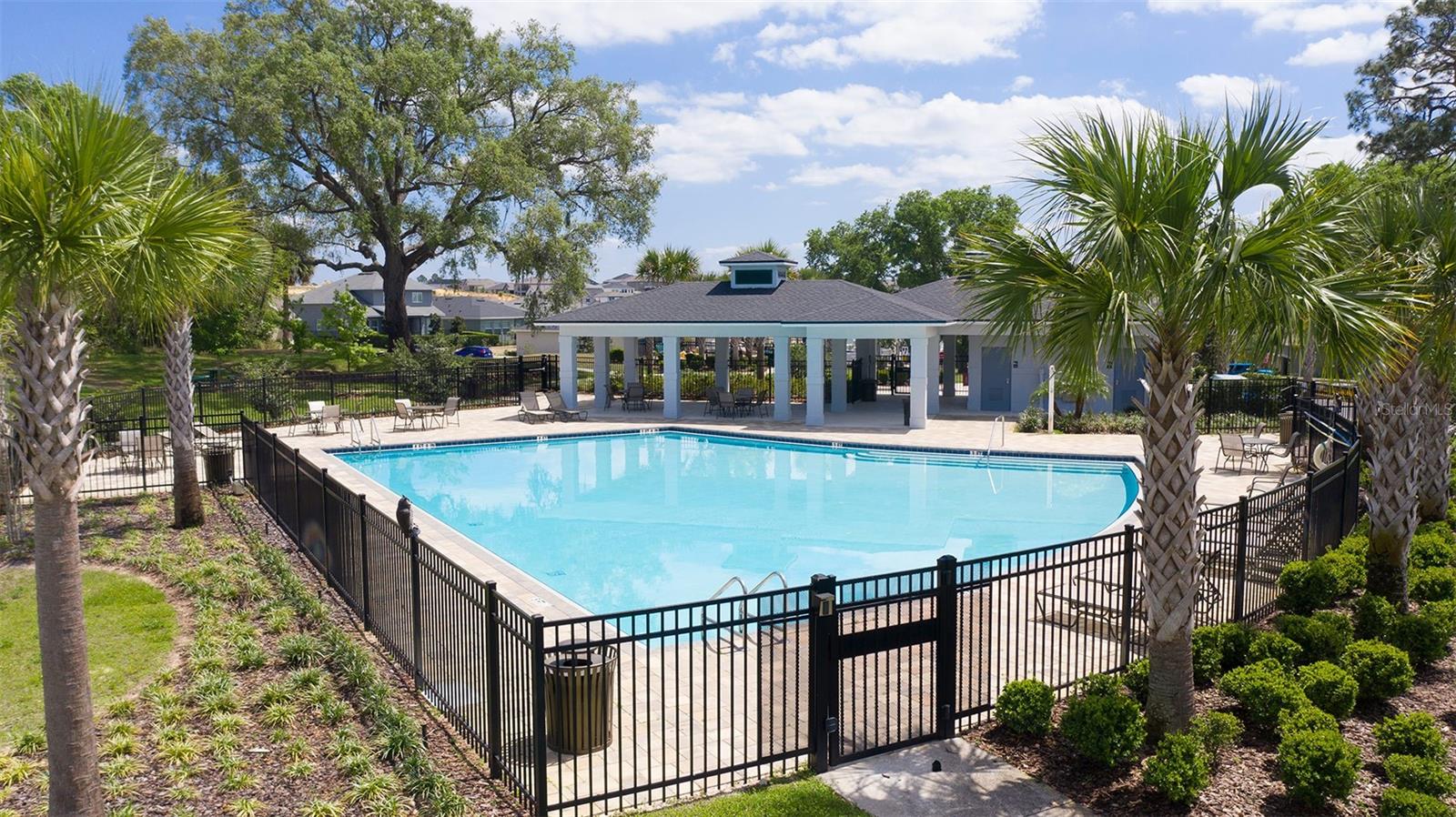 JOHN'S LAKE LANDING - Residential