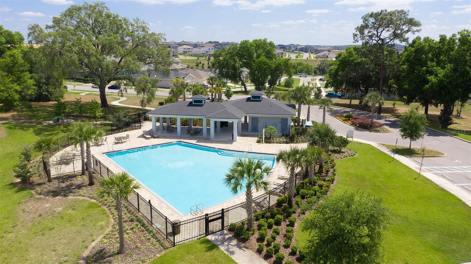 JOHN'S LAKE LANDING - Residential