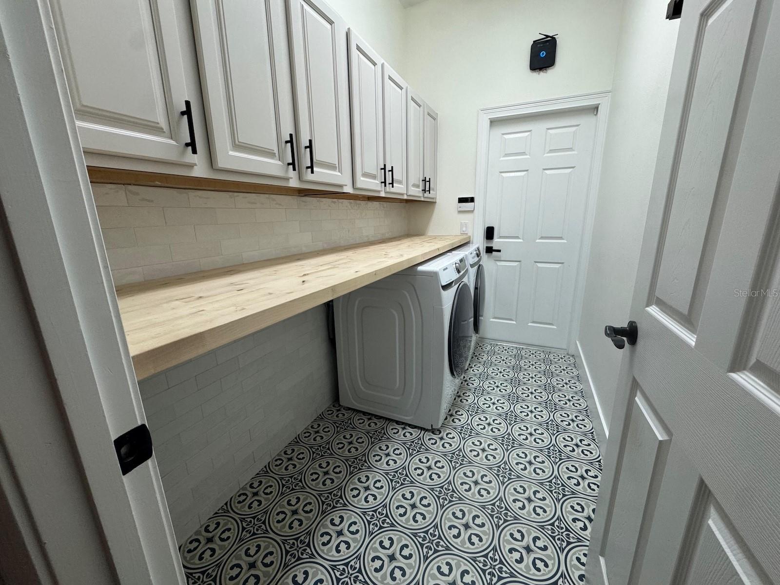 KEENES POINTE - Residential Lease