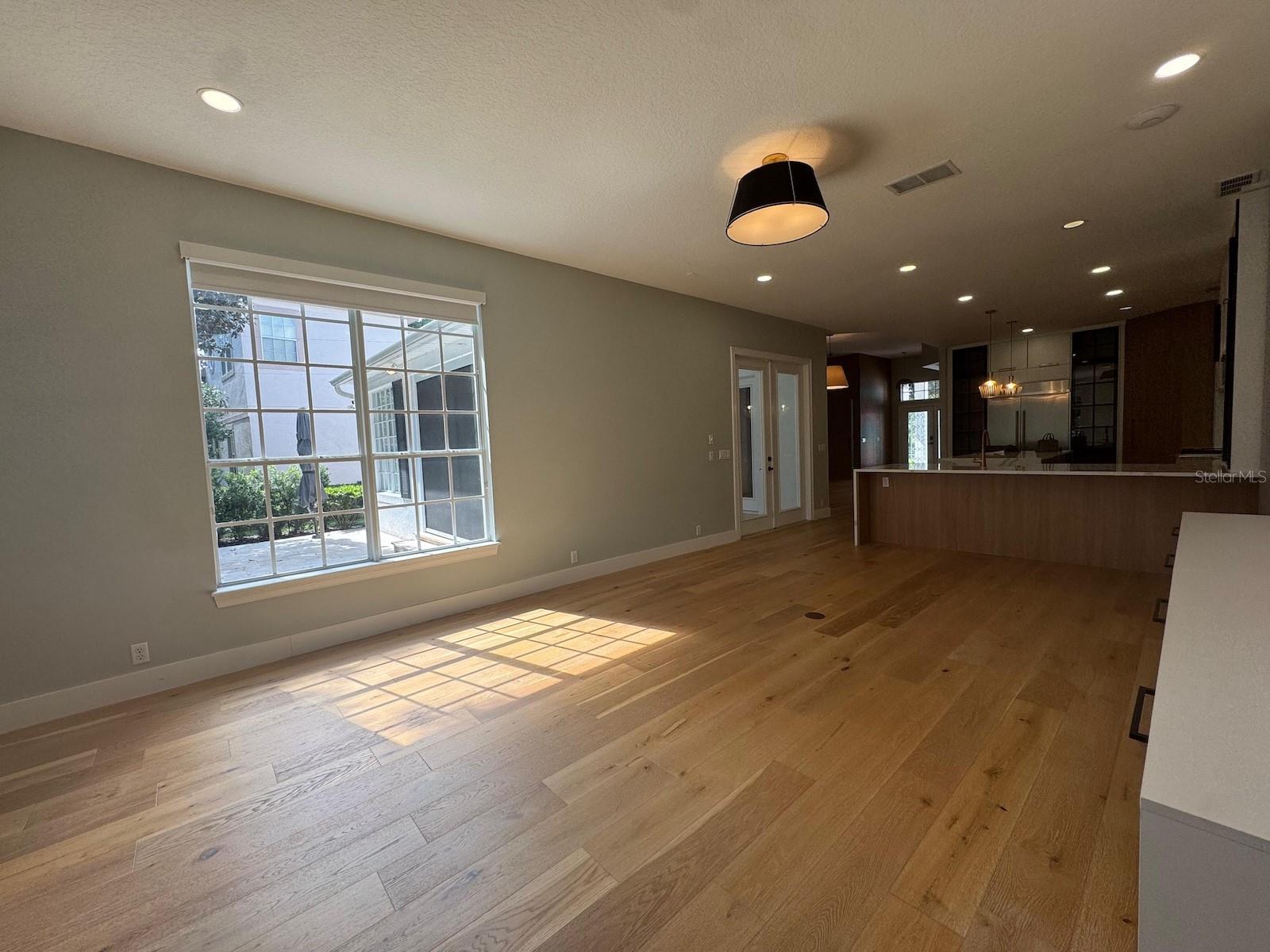 KEENES POINTE - Residential Lease