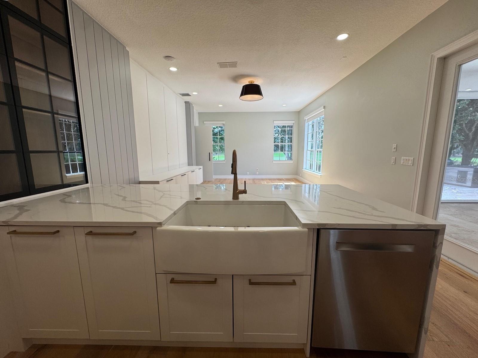 KEENES POINTE - Residential Lease