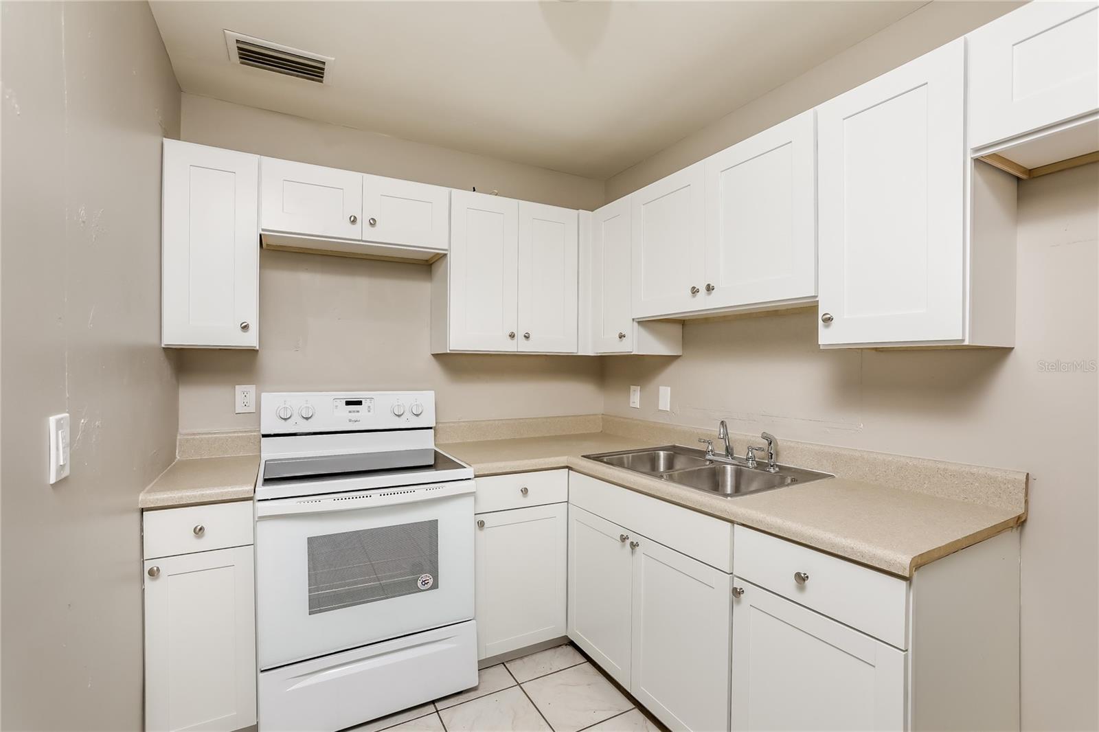 DELTONA LAKES UNIT 74 - Residential Lease