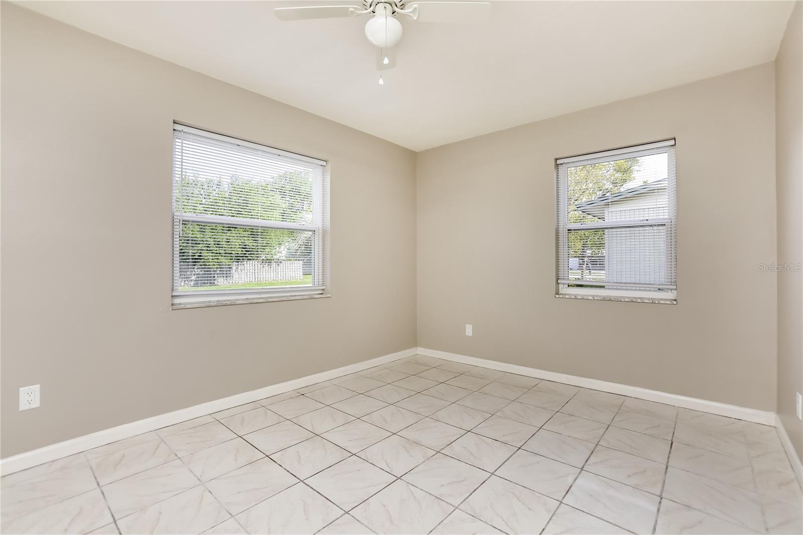 DELTONA LAKES UNIT 74 - Residential Lease
