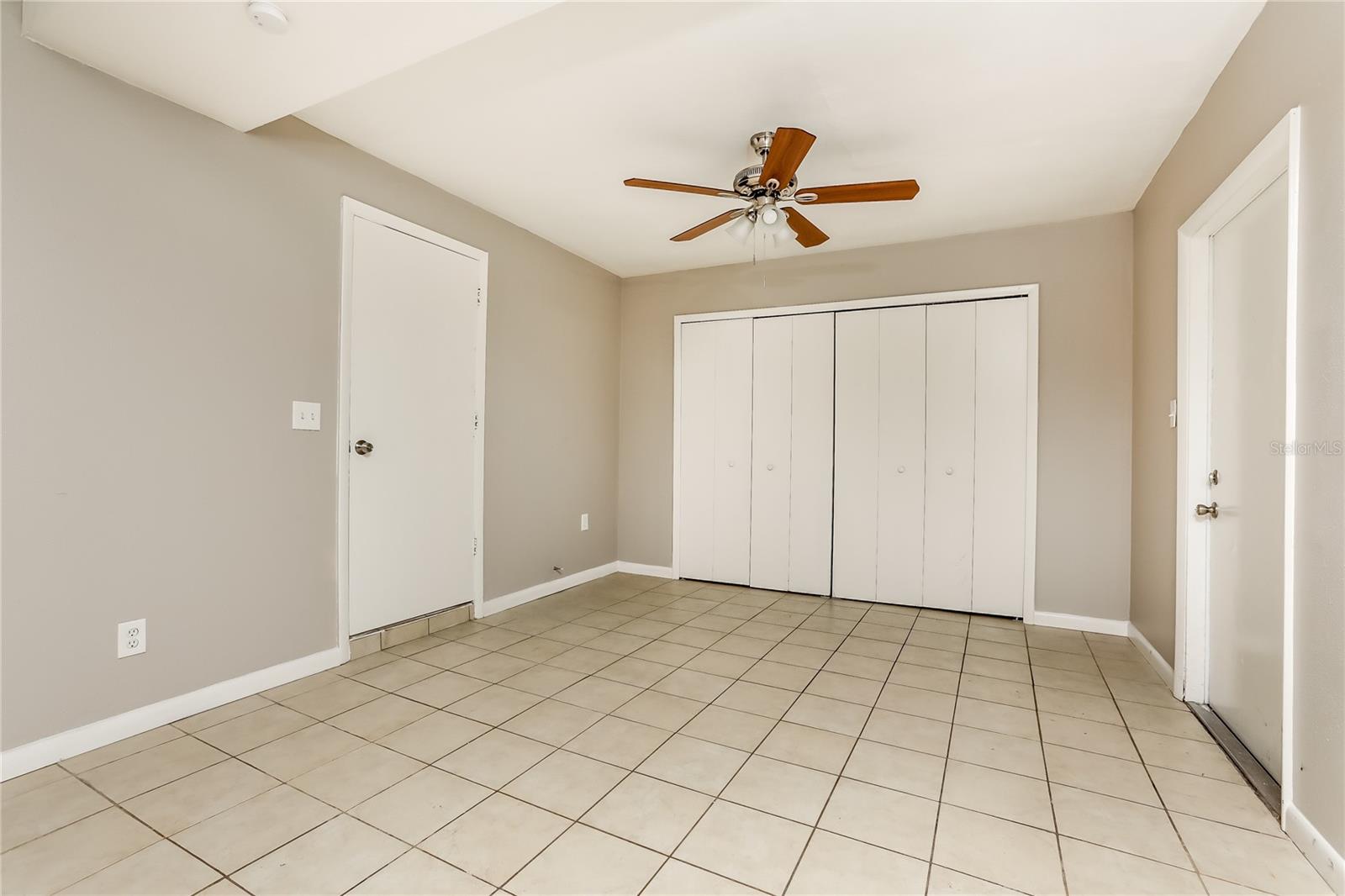 DELTONA LAKES UNIT 74 - Residential Lease