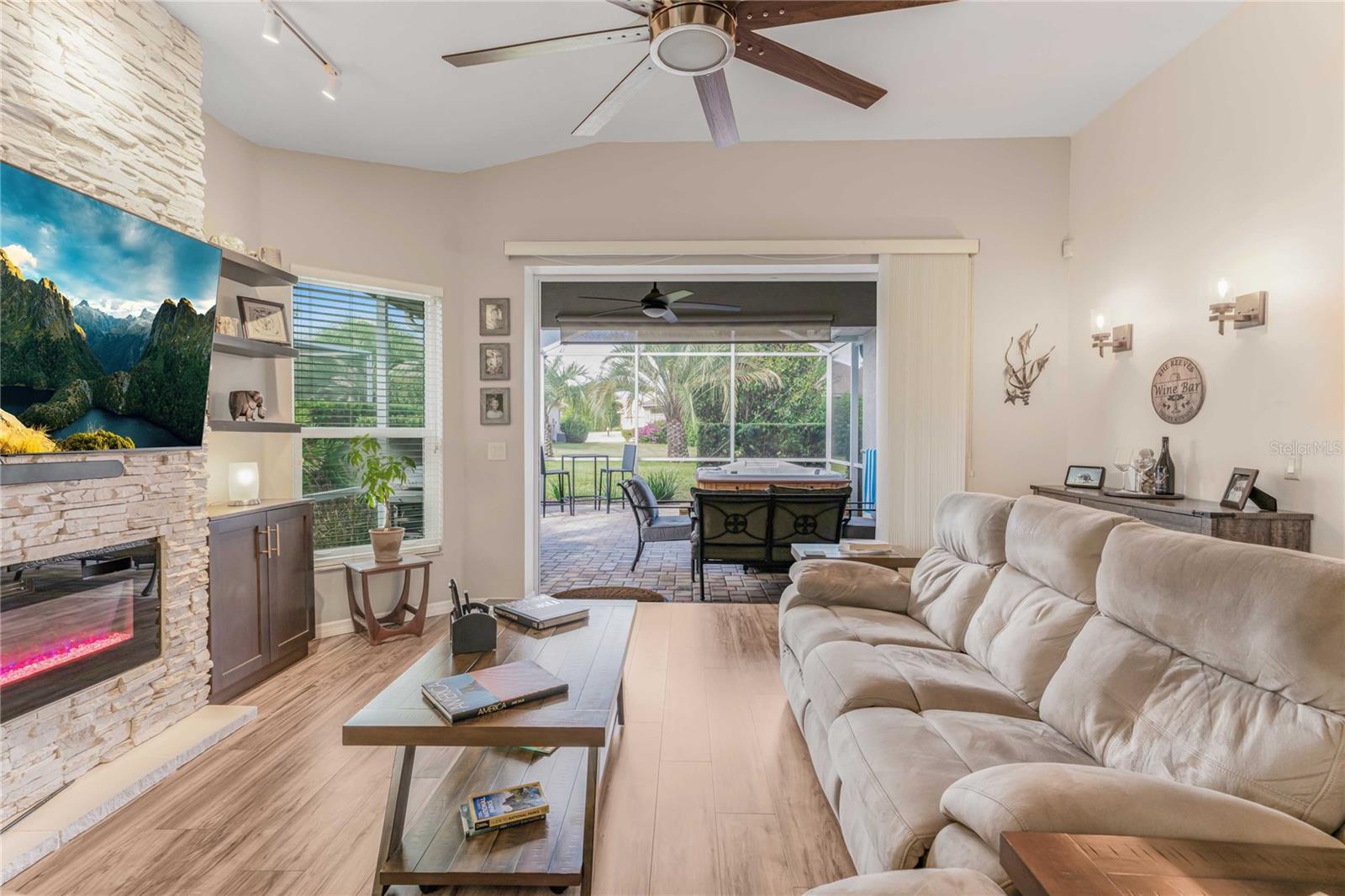 BRENTWOOD VILLAS IV A REPLAT PB 16 PG 143 LOT 38 - Residential