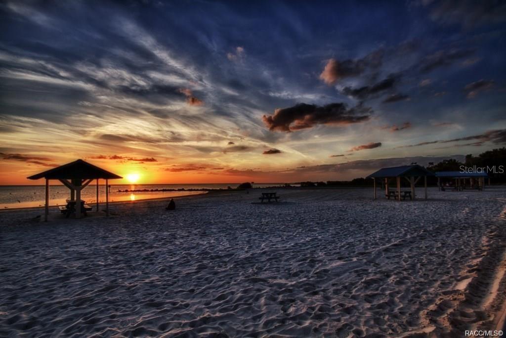 BRENTWOOD VILLAS IV A REPLAT PB 16 PG 143 LOT 38 - Residential