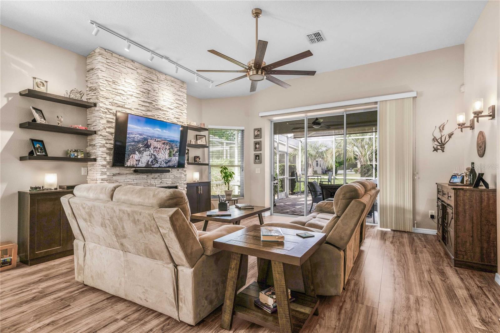 BRENTWOOD VILLAS IV A REPLAT PB 16 PG 143 LOT 38 - Residential