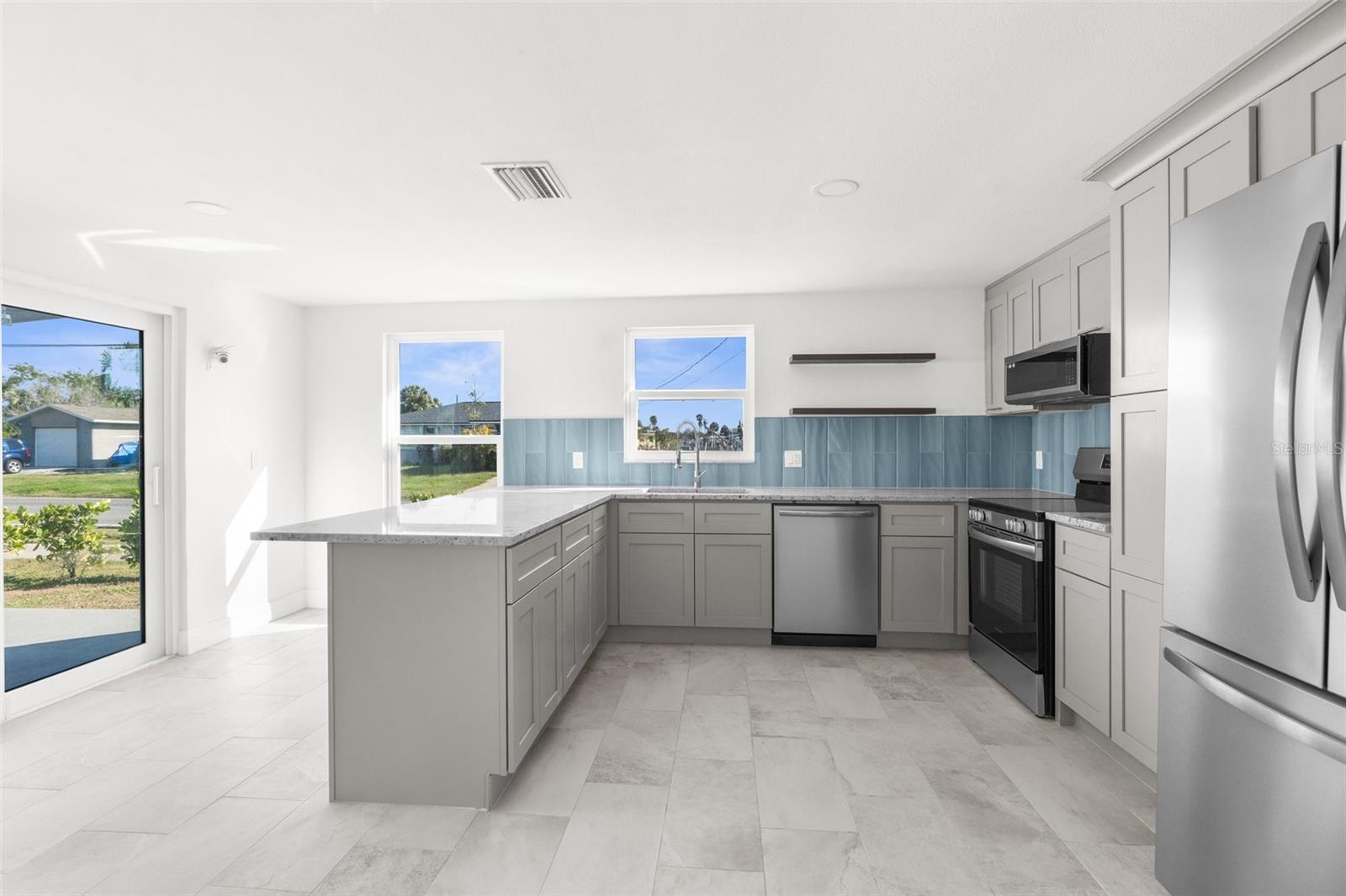 HUDSON BEACH ESTATES - Residential