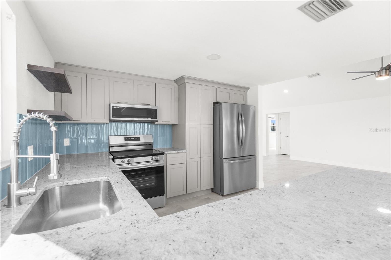 HUDSON BEACH ESTATES - Residential