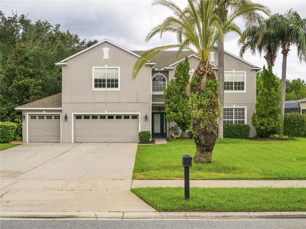 Photo of 2242 Wintermere Pointe Drive, Winter Garden, FL 34787 (MLS # G5117774)