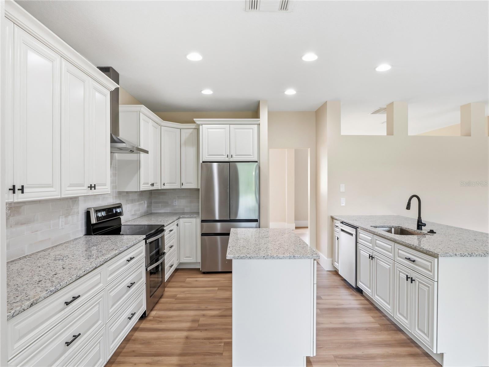 2242 WINTERMERE POINTE DRIVE