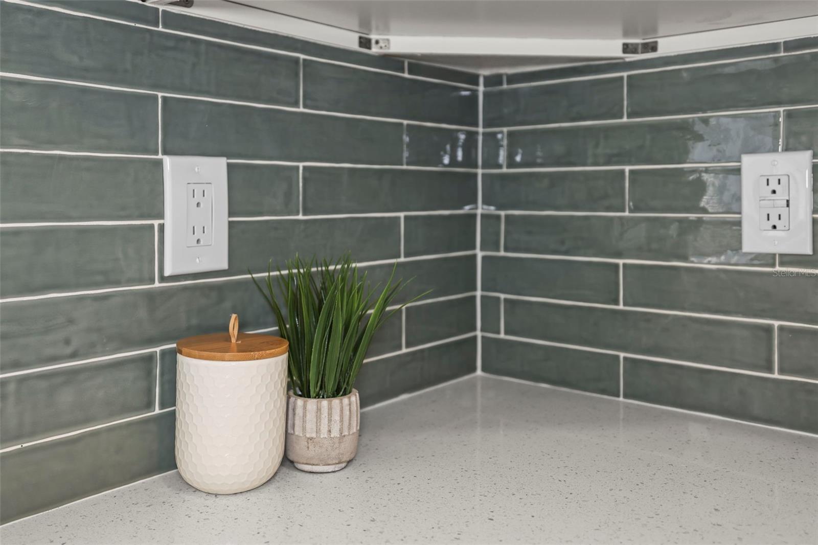 LAKESIDE TERRACE 1ST ADD - Residential