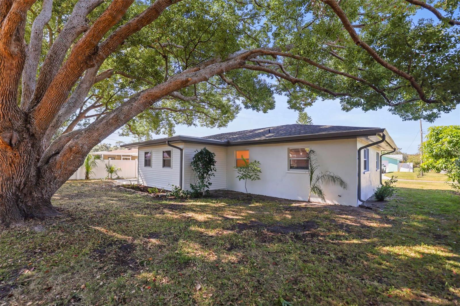 LAKESIDE TERRACE 1ST ADD - Residential