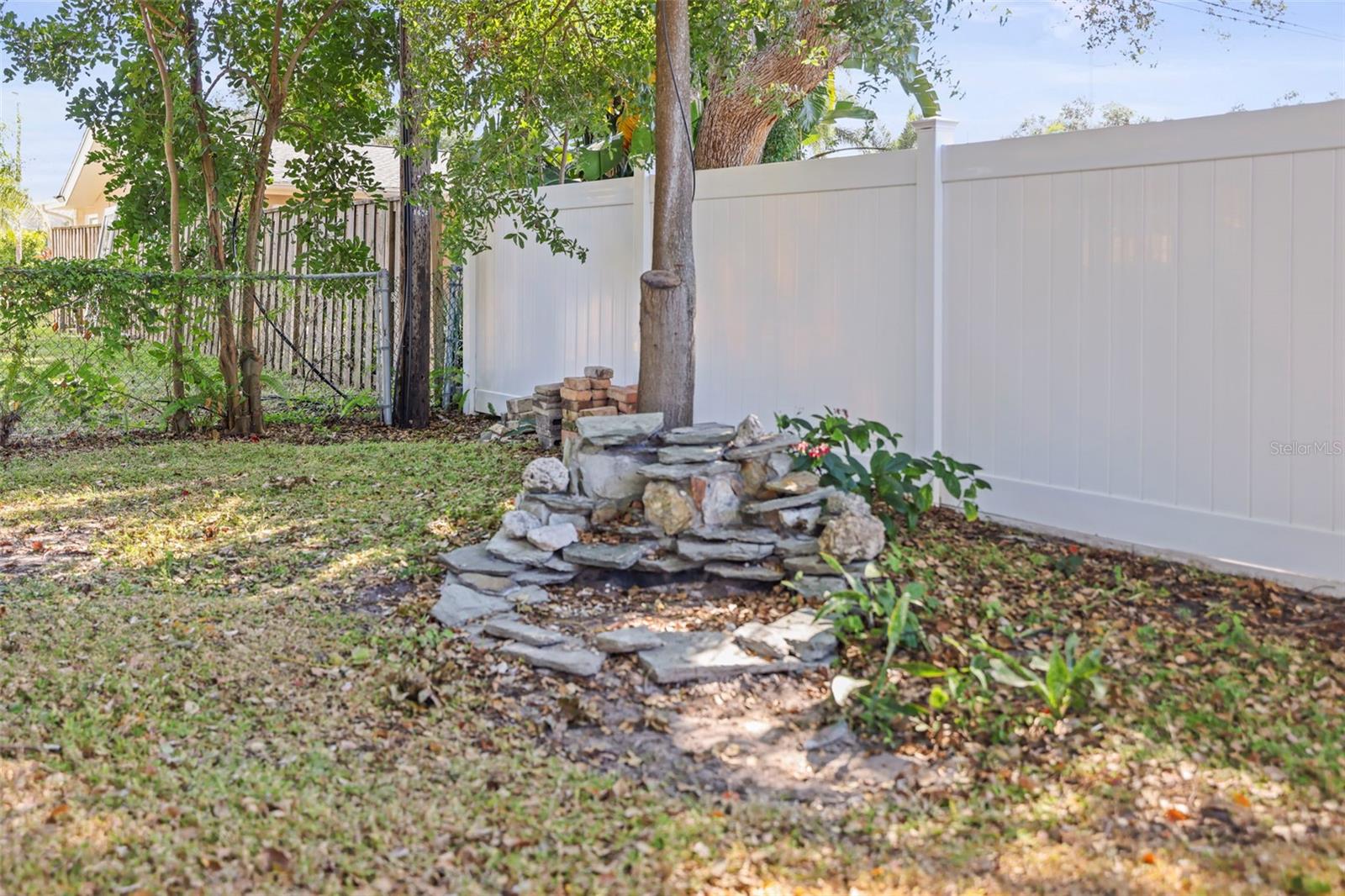 LAKESIDE TERRACE 1ST ADD - Residential