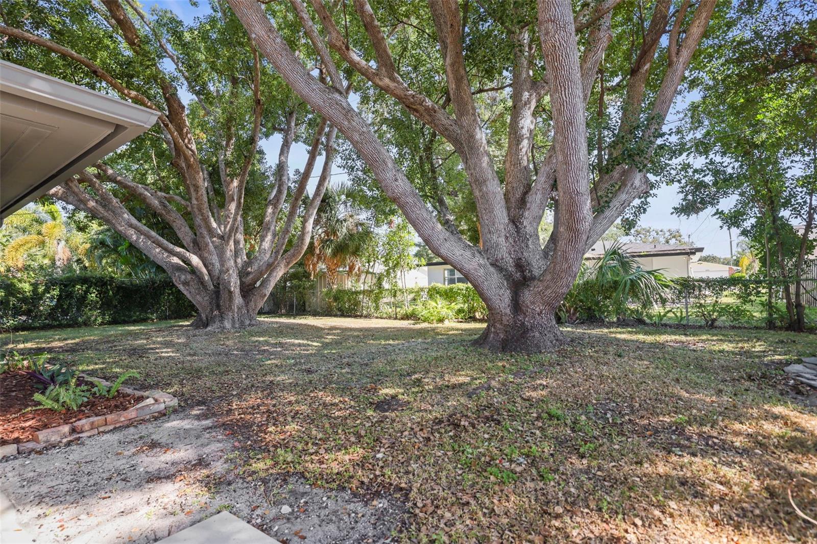 LAKESIDE TERRACE 1ST ADD - Residential