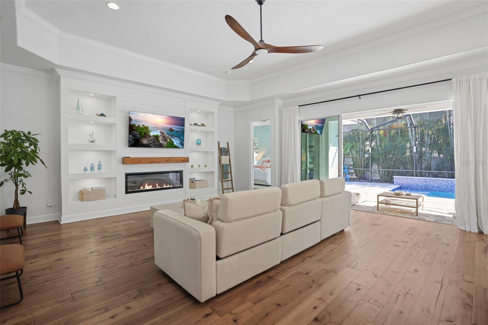DUNEDIN COVE - Residential