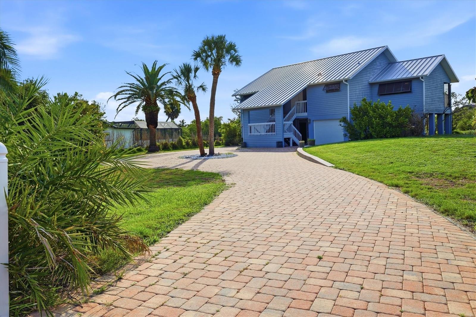 Search Properties for Sale 1 1649 MANOR ROAD