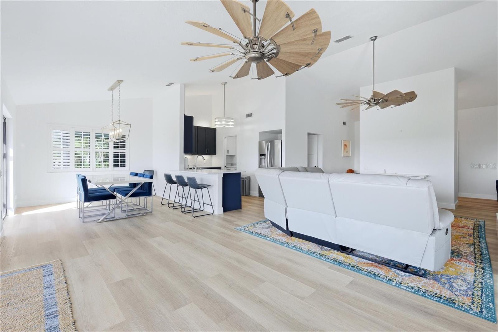 Search Properties for Sale 4 1649 MANOR ROAD