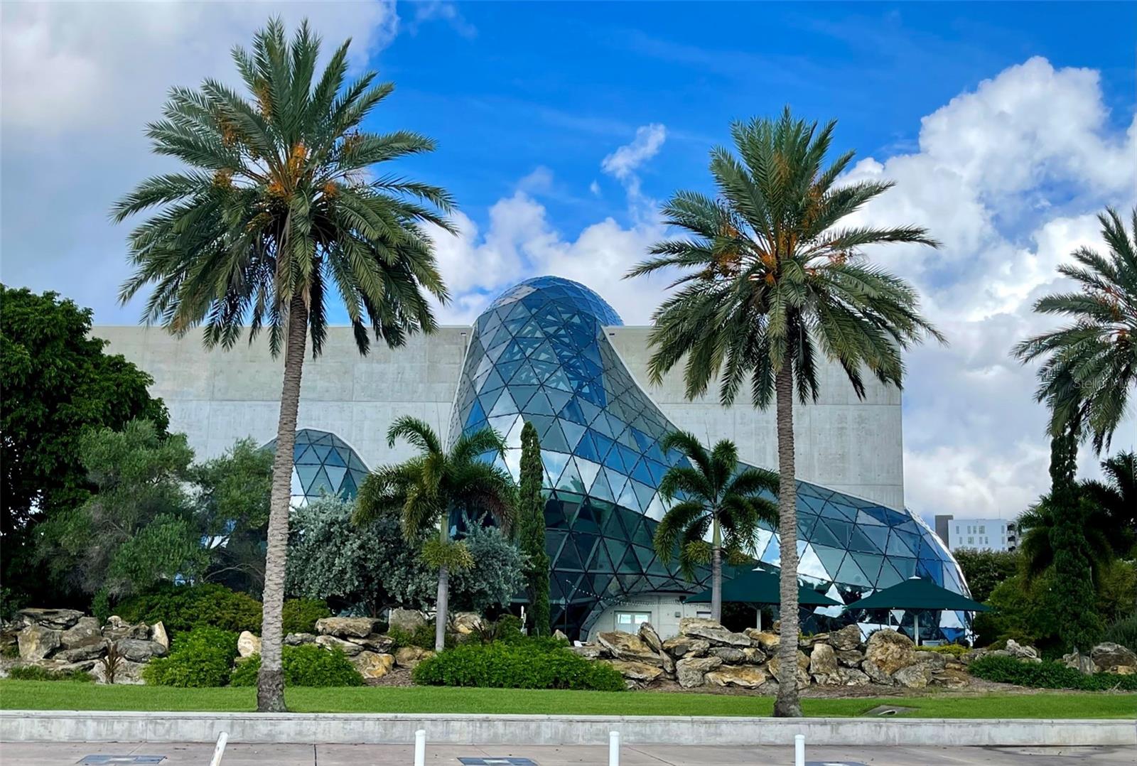 CASTILLE URBANA CONDO - Residential