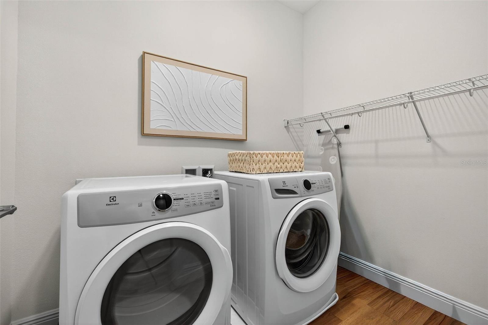 CASTILLE URBANA CONDO - Residential