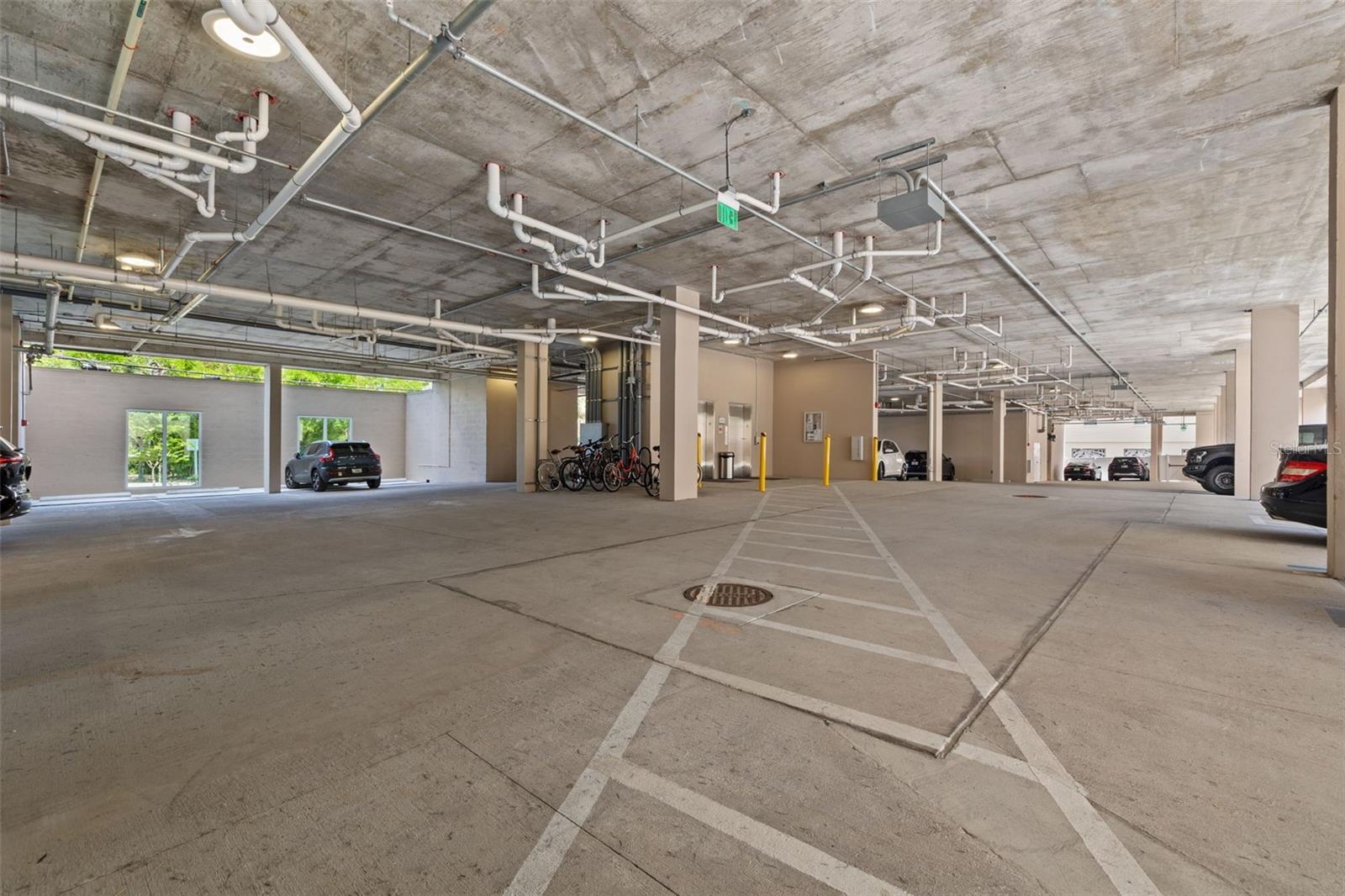 CASTILLE URBANA CONDO - Residential