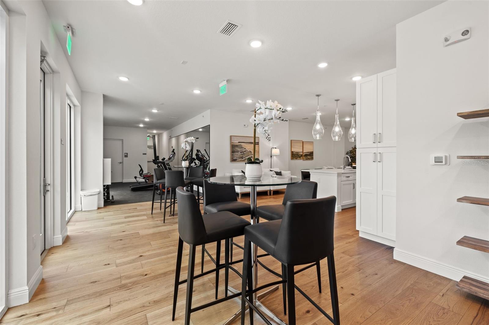 CASTILLE URBANA CONDO - Residential