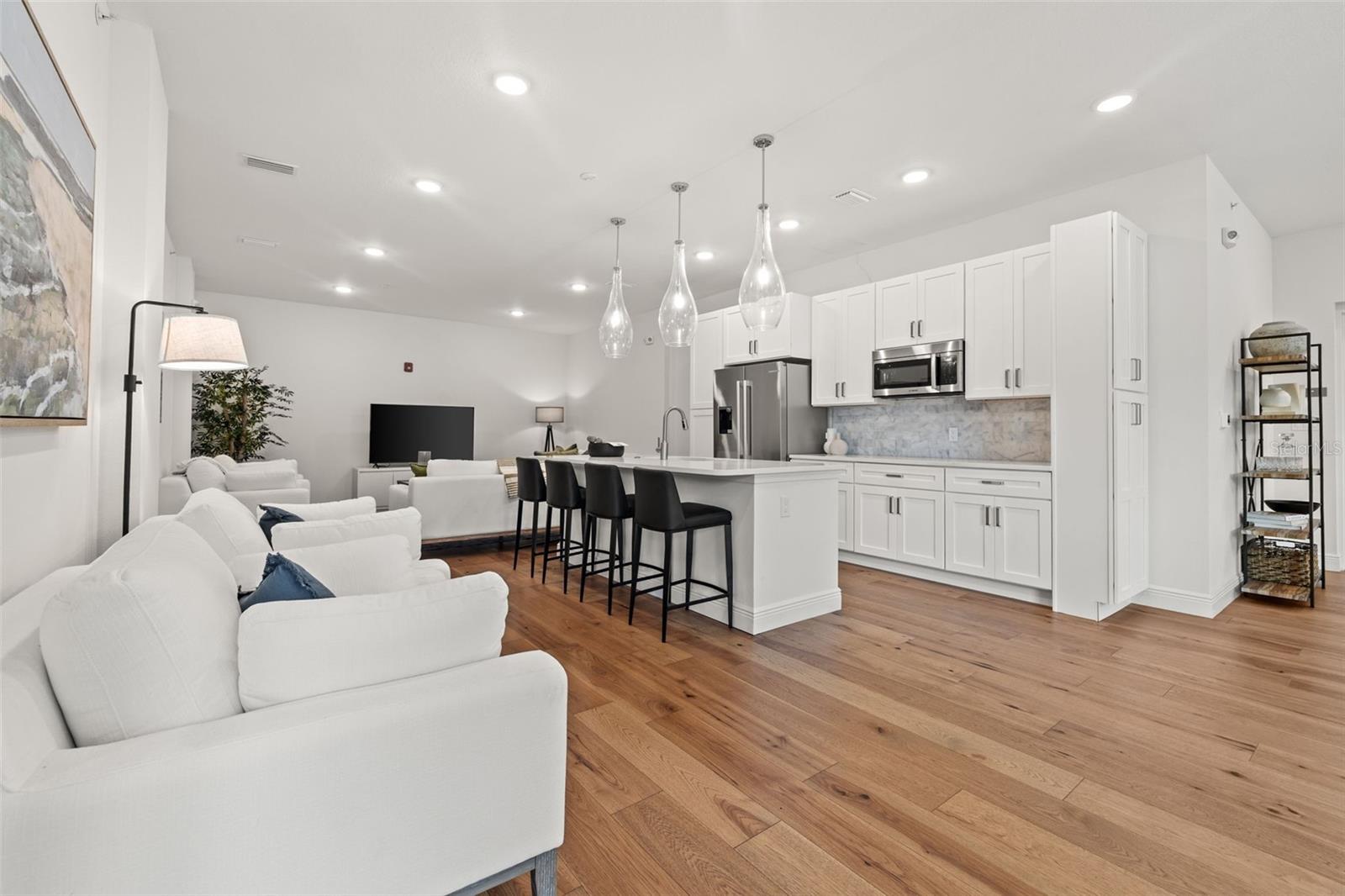 CASTILLE URBANA CONDO - Residential