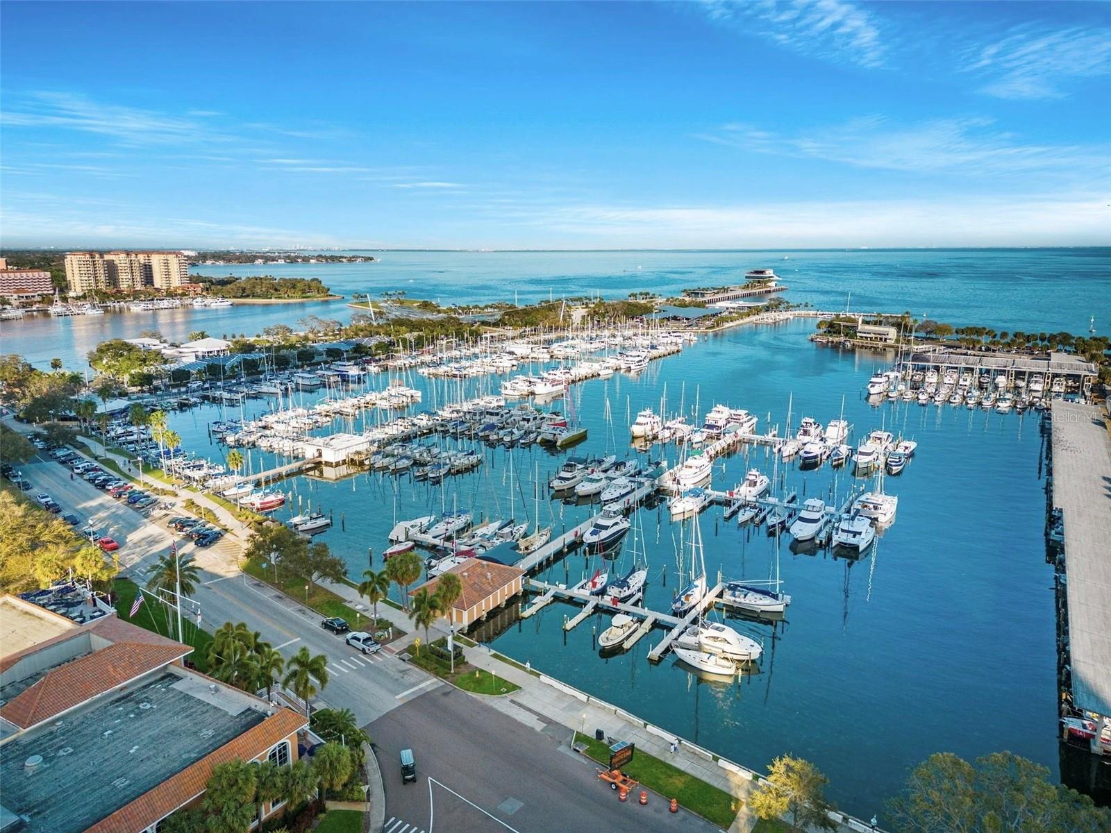 CASTILLE URBANA CONDO - Residential