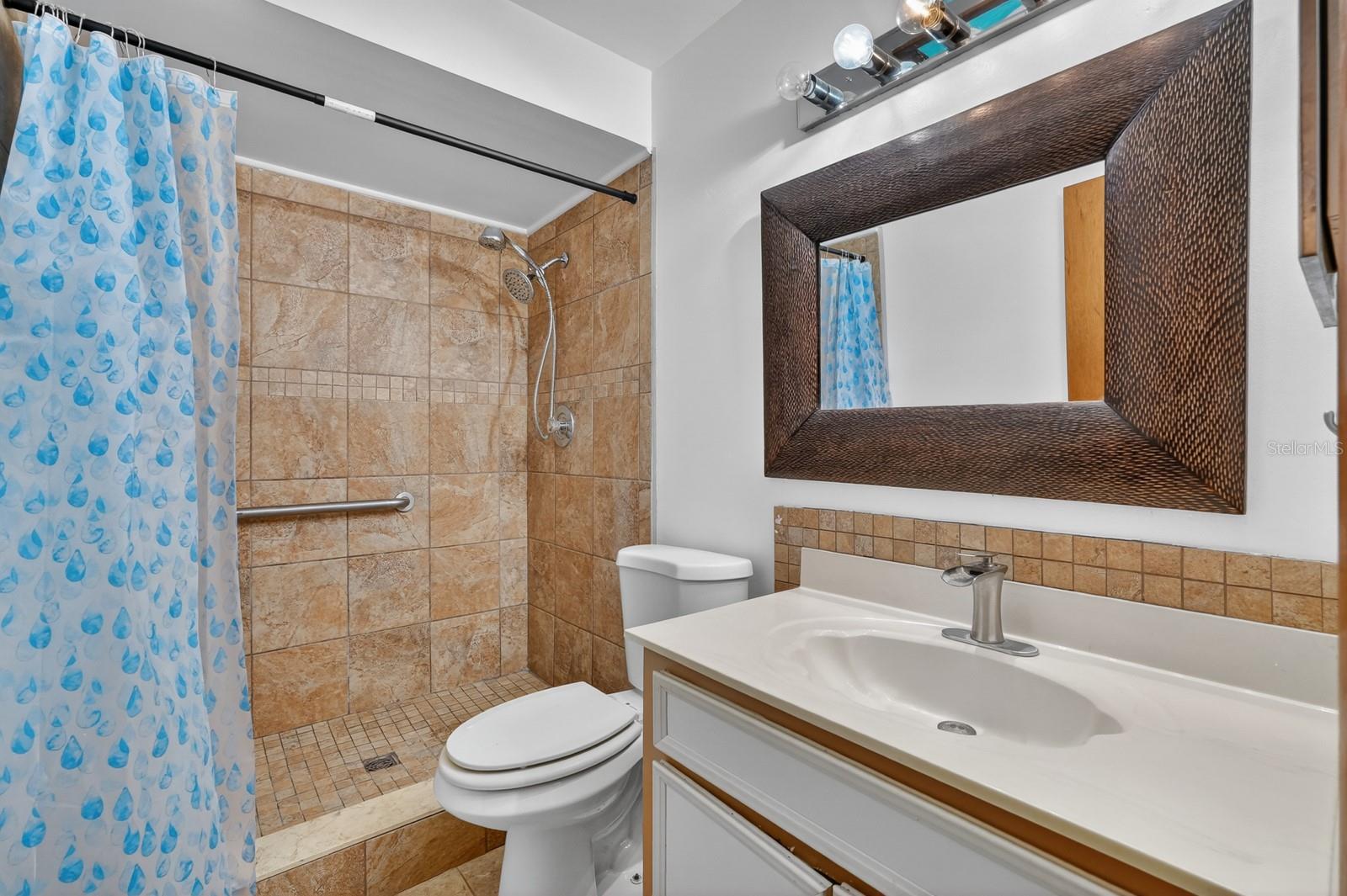 SHANGRI LA VILLAGE - Residential