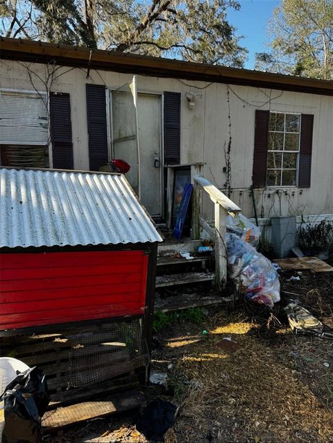 A home in LIVE OAK