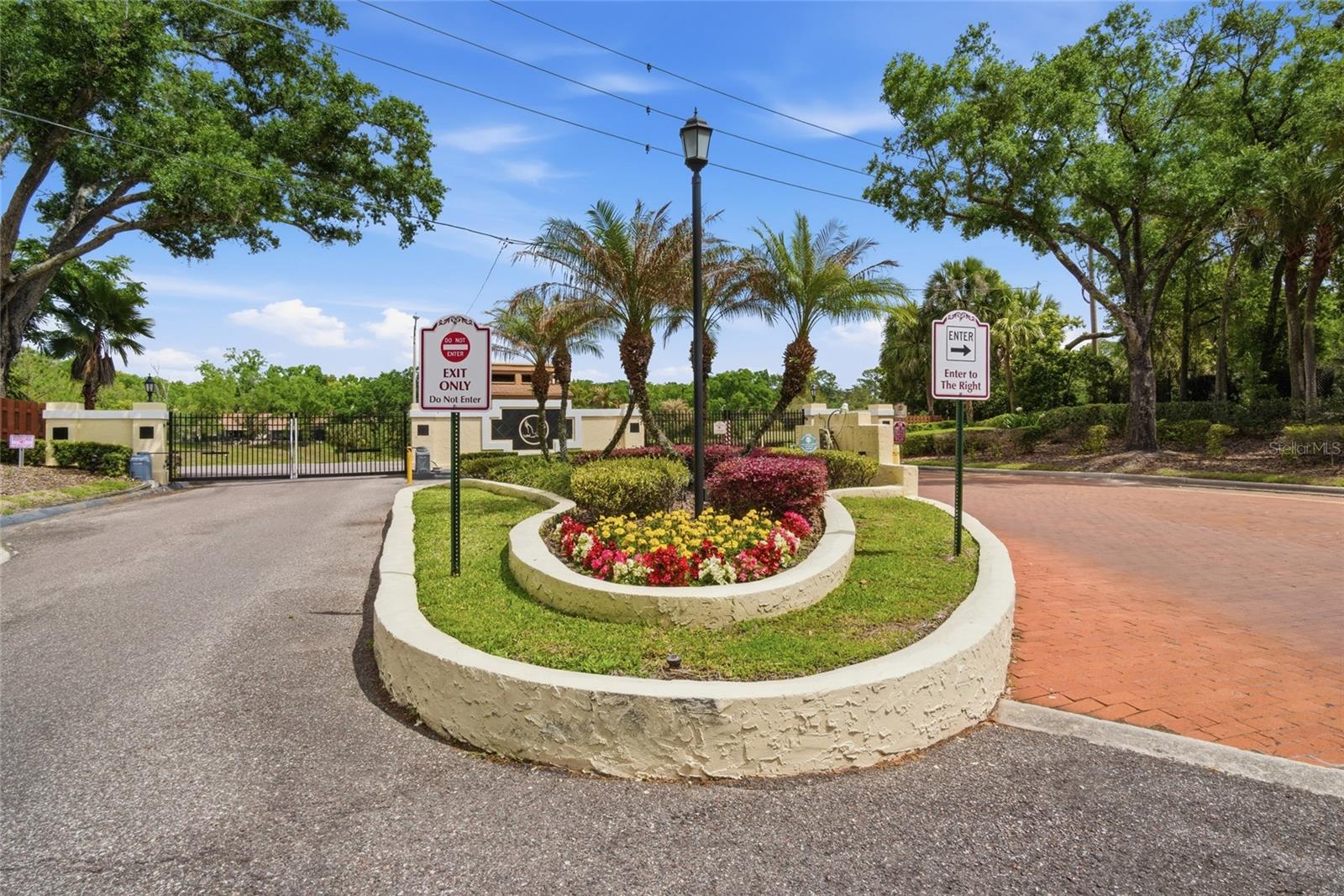 CRANES ROOST VILLAS - Residential