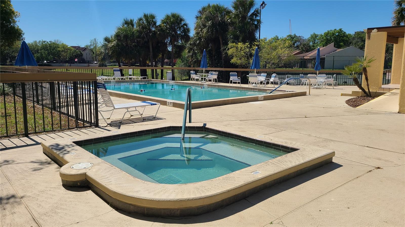 CRANES ROOST VILLAS - Residential