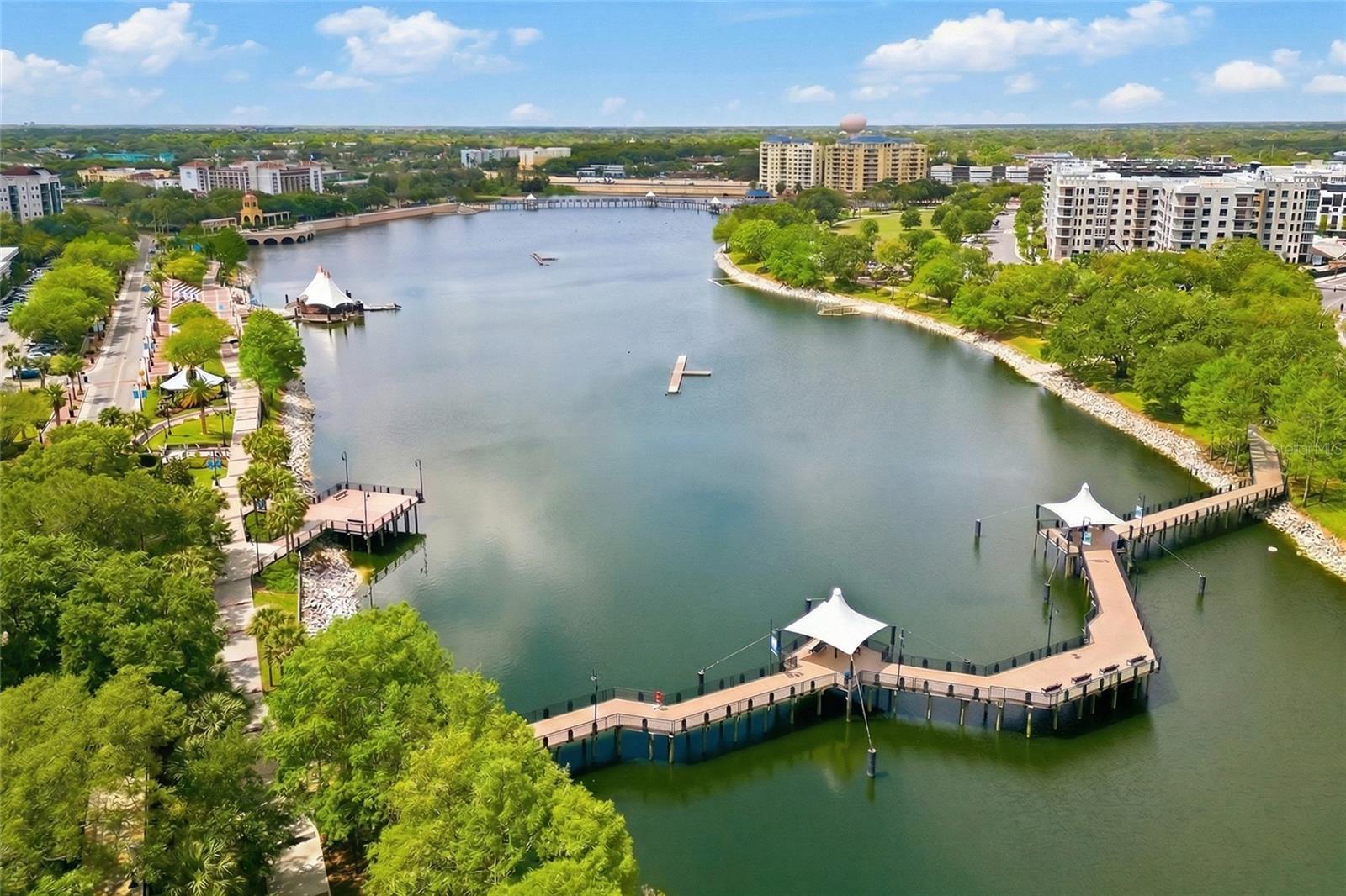 CRANES ROOST VILLAS - Residential