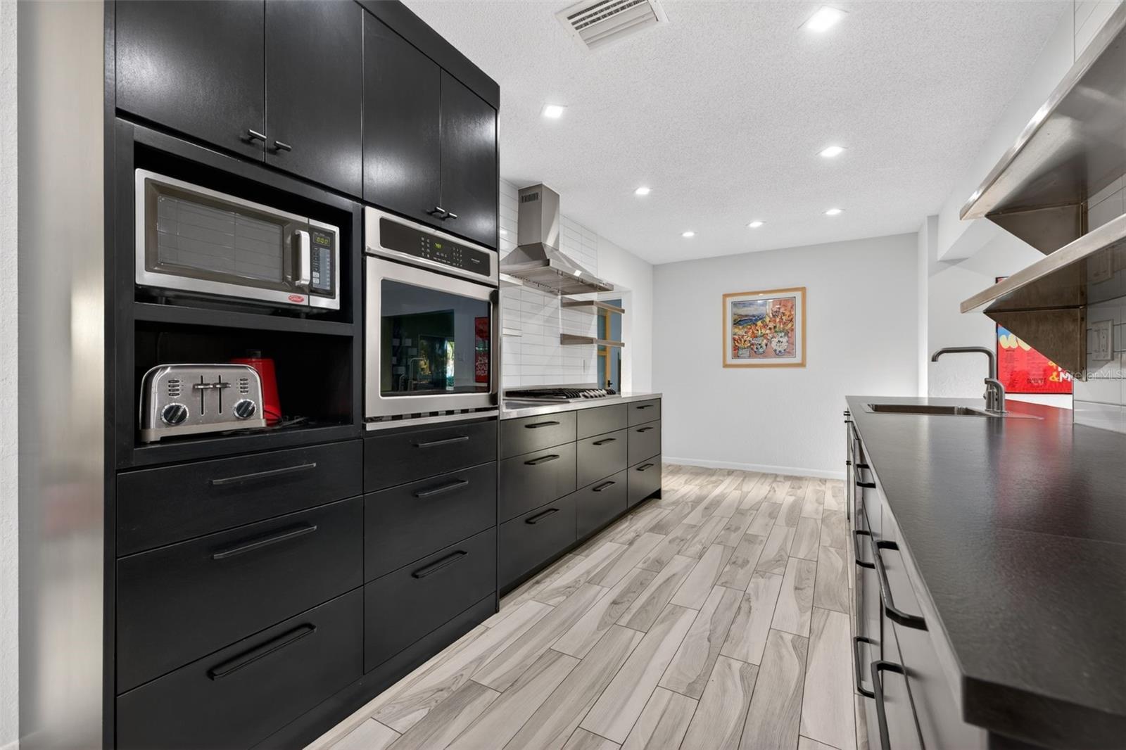 BROADWATER UNIT 2 BLK P - Residential