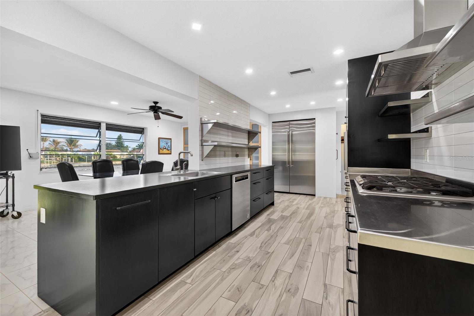 BROADWATER UNIT 2 BLK P - Residential