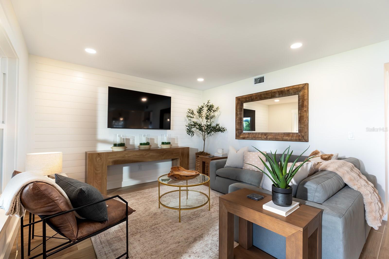 LAKE ELLEN ADD TO CASSELBERRY - Residential