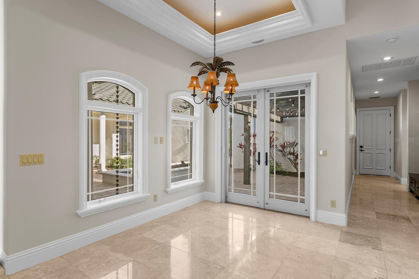 MUSTIQUE BAY - Residential