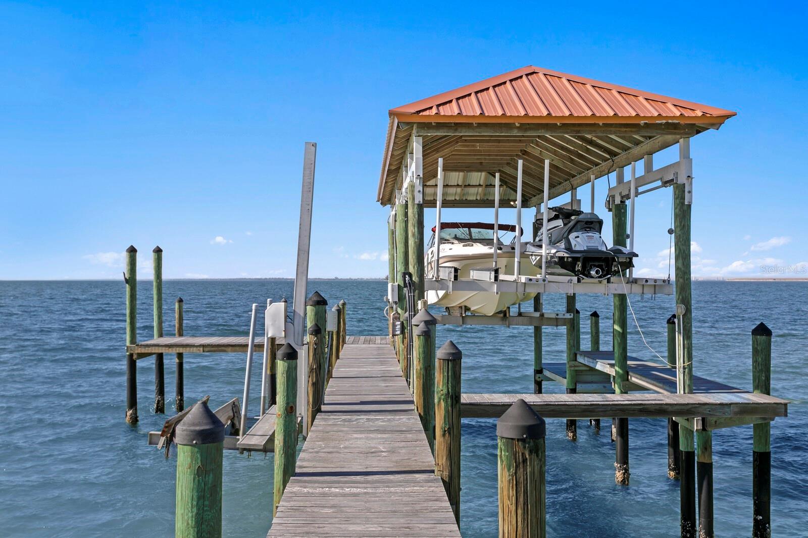 MUSTIQUE BAY - Residential