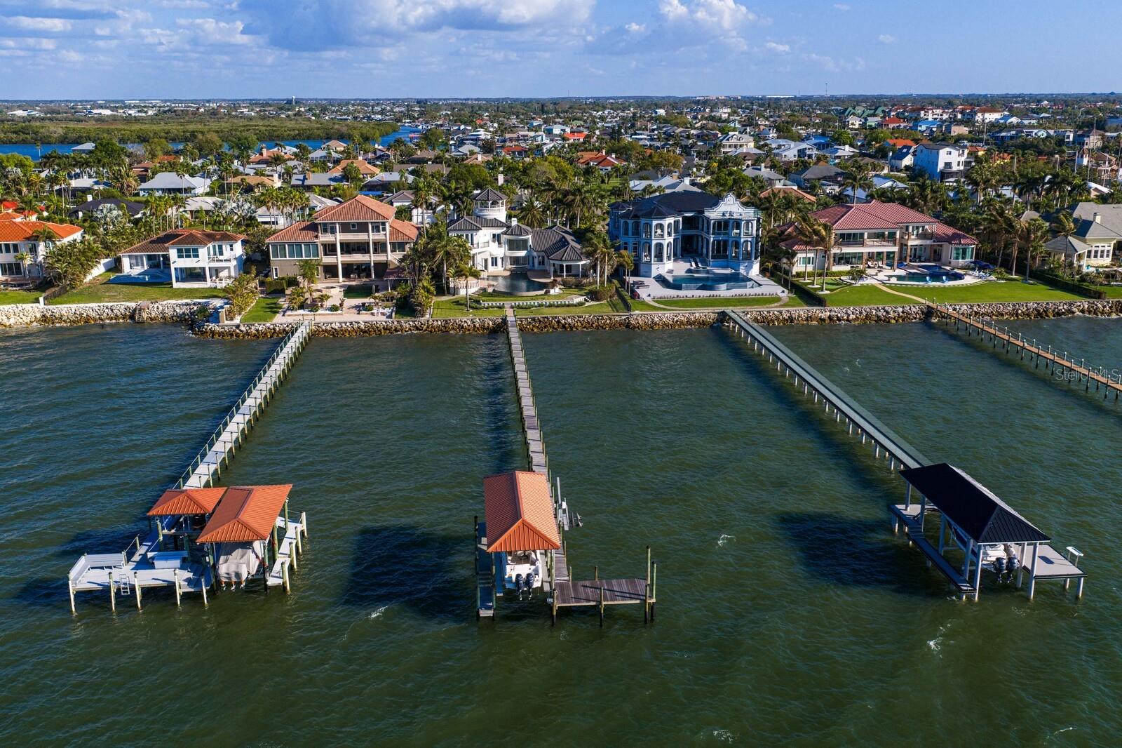 MUSTIQUE BAY - Residential