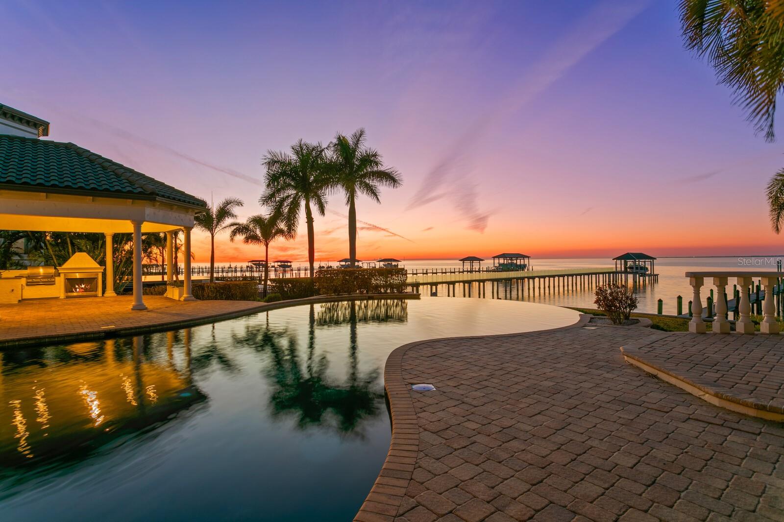 MUSTIQUE BAY - Residential