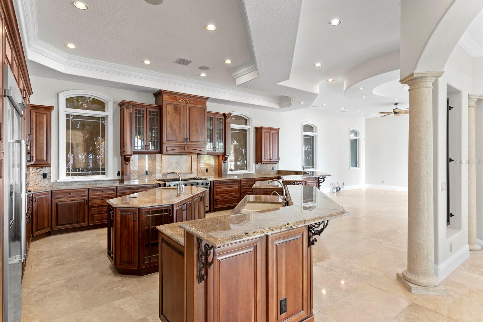 MUSTIQUE BAY - Residential